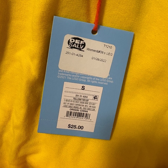 LEGO x Target XS , S Women's LEGO Minifigure Sweatshirt Yellow - Picture 5 of 7